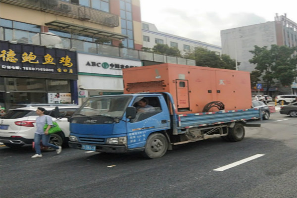 河源柴油發(fā)電機一天一個價，充電LED燈銷量大增